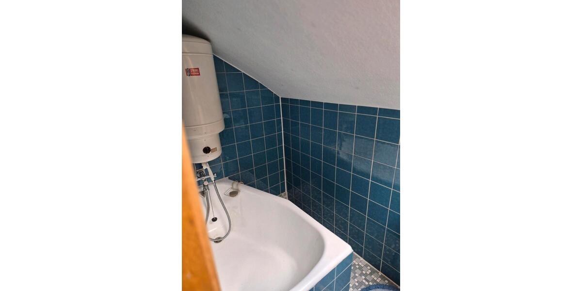 Dachgeschoßwohnung Wetter (Hessen) - 3 Zimmer, 68 m&sup2;, 700&euro; | Angebot:26646565