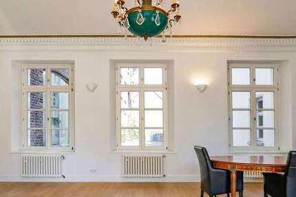 Haus Düsseldorf Stadtbezirk 5 - 9 Zimmer, 501 m&sup2;, 10.521&euro; | Angebot:26463852