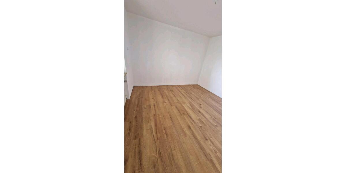 Etagenwohnung Würzburg Lengfeld - 3 Zimmer, 90 m&sup2;, 1.110&euro; | Angebot:26261892