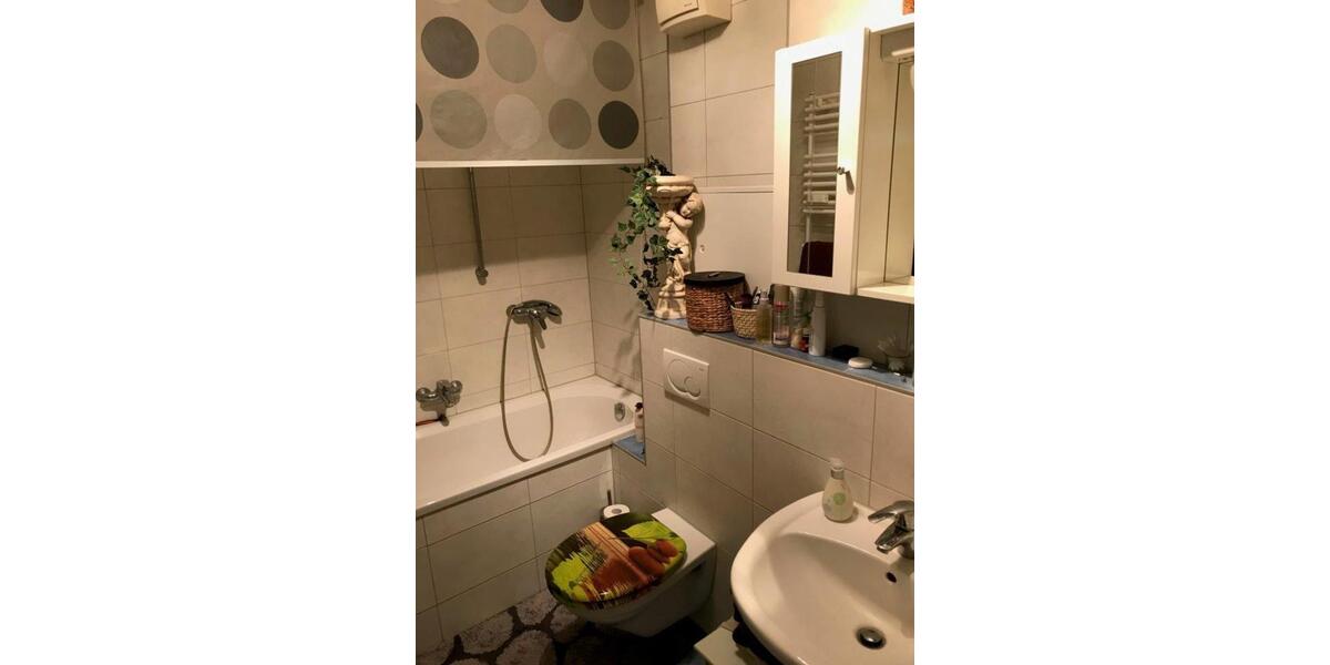 Dachgeschoßwohnung Suhl - 3 Zimmer, 84 m&sup2;, 580&euro; | Angebot:23746061