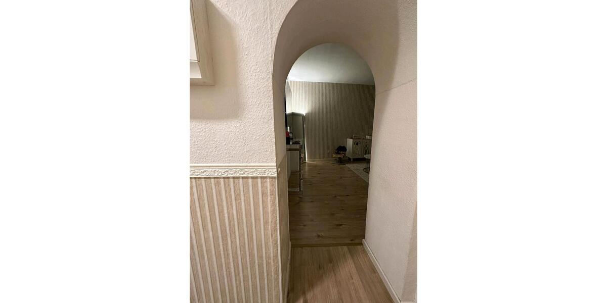 Etagenwohnung Duisburg Hamborn - 3 Zimmer, 120 m&sup2;, 1.150&euro; | Angebot:25861353