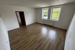 Etagenwohnung Crimmitschau - 4 Zimmer, 100 m&sup2;, 500&euro; | Angebot:26648970