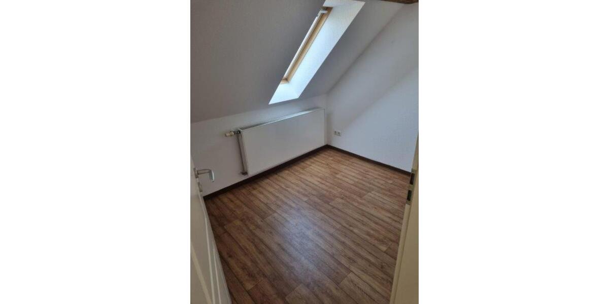 Maisonettenwohnung Gröditz - 3 Zimmer, 69 m&sup2;, 395&euro; | Angebot:25790192