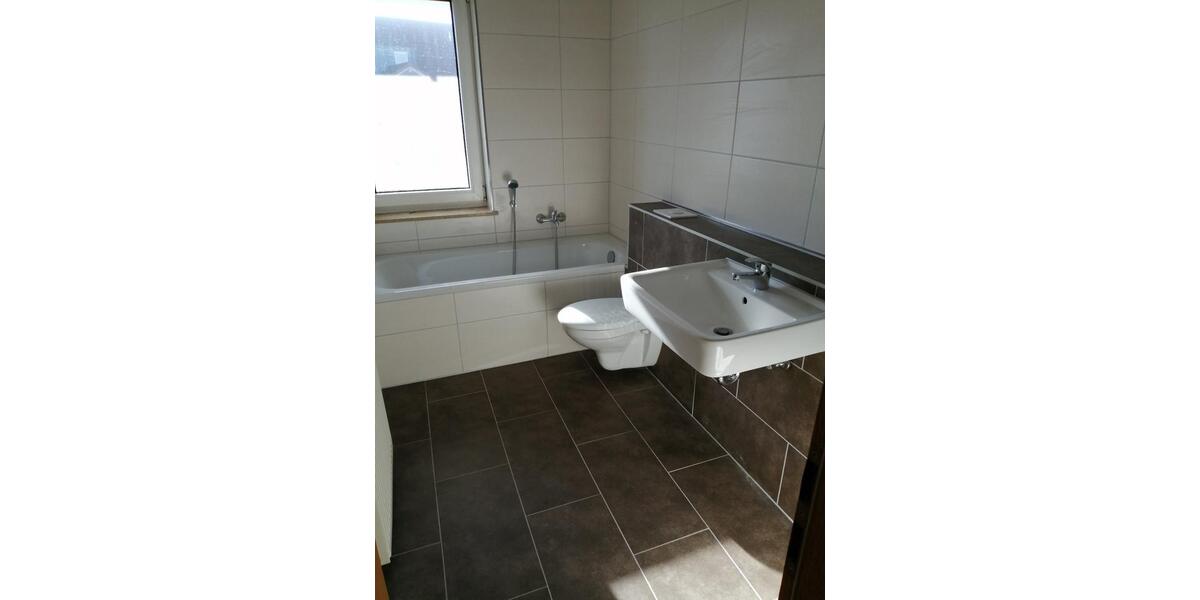 Etagenwohnung Wanzleben-Börde Börde - 3 Zimmer, 81 m&sup2;, 450&euro; | Angebot:25100882