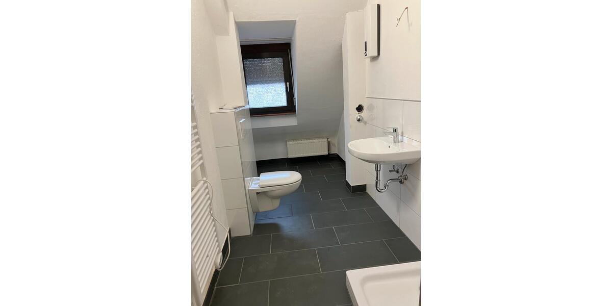 Dachgeschoßwohnung Saarbrücken Malstatt - 3 Zimmer, 69 m&sup2;, 650&euro; | Angebot:25171347