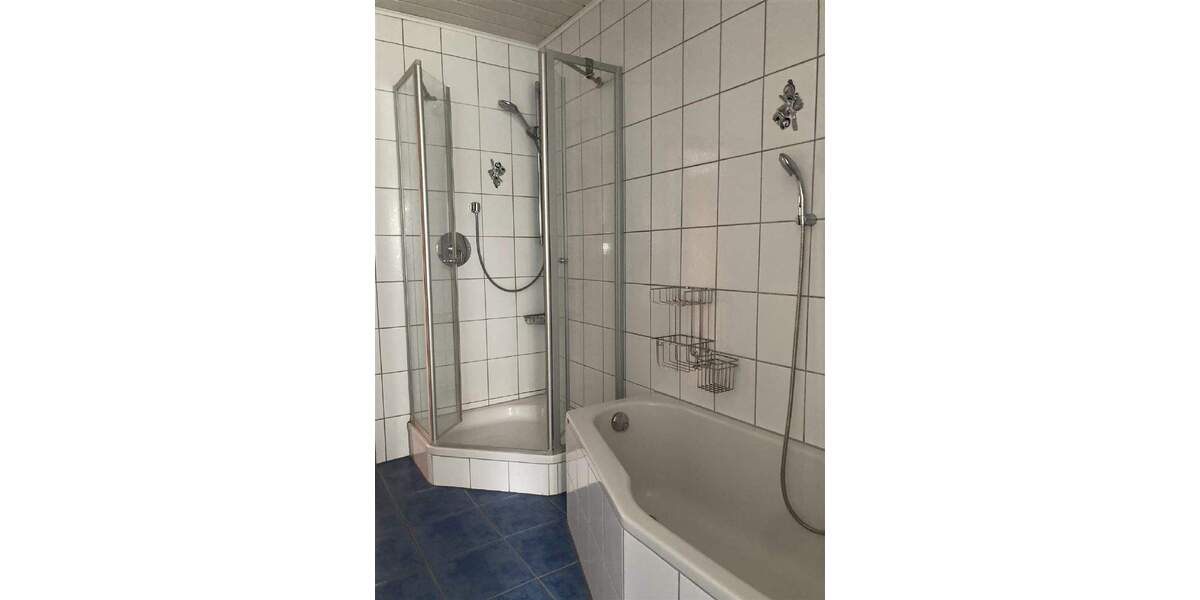 Etagenwohnung Schlüchtern Niederzell - 4 Zimmer, 135 m&sup2;, 1.050&euro; | Angebot:23842100