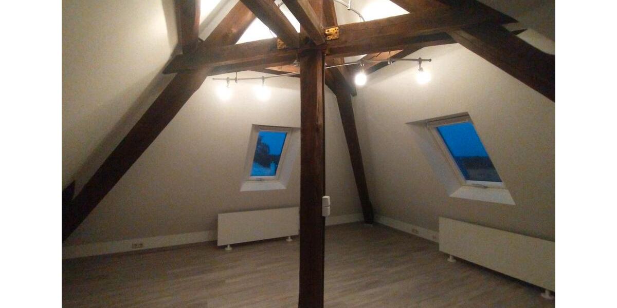 Dachgeschoßwohnung Darmstadt Eberstadt - 4 Zimmer, 115 m&sup2;, 2.350&euro; | Angebot:24752028