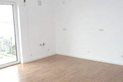 **ERSTBEZUG - Innovativ und modern - 2-Zi-DG-Whg mit Balkon** 2 zimmer