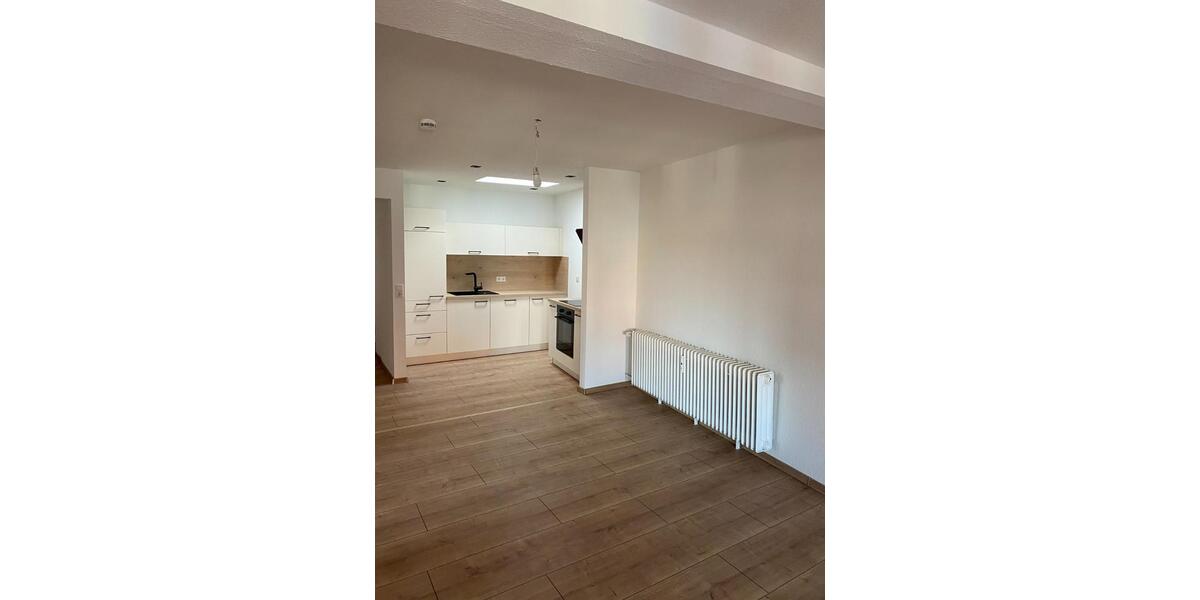 Etagenwohnung Feuchtwangen - 2 Zimmer, 79 m&sup2;, 900&euro; | Angebot:25931438