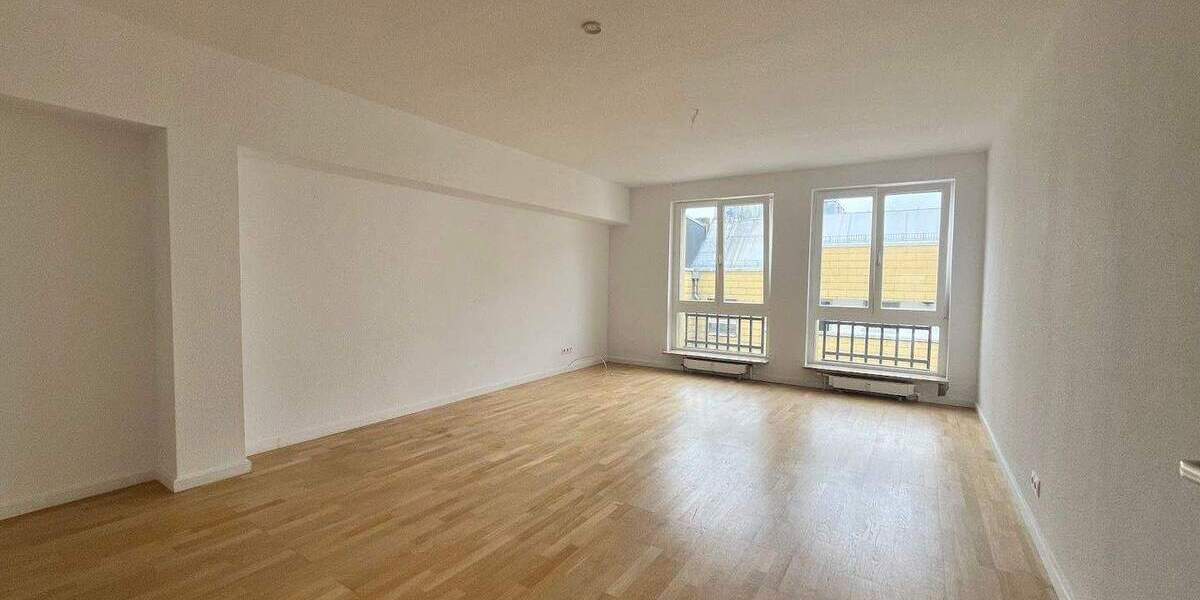 Etagenwohnung Wiesbaden Mitte - 2 Zimmer, 100 m&sup2;, 1.200&euro; | Angebot:24694226