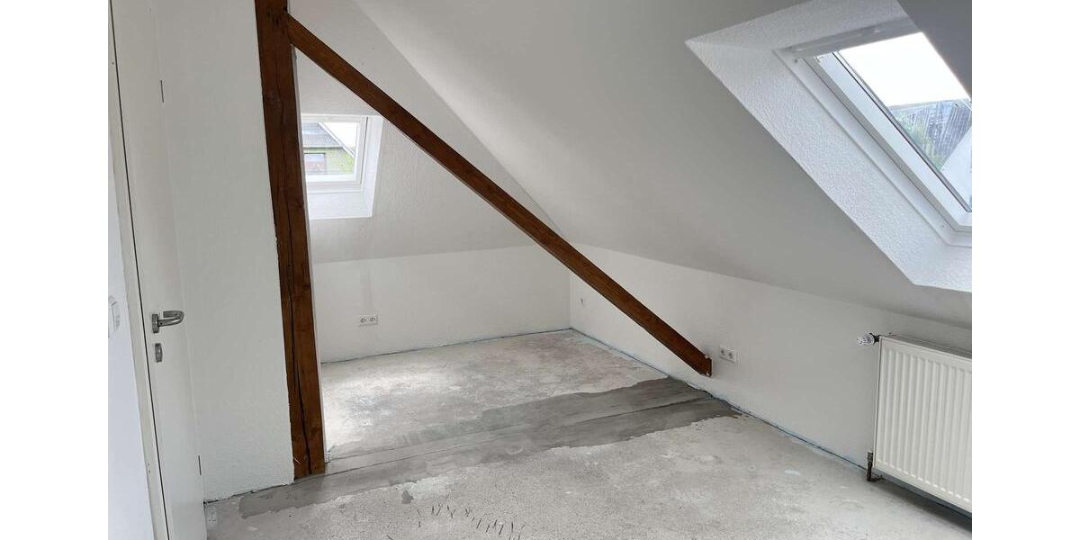 Dachgeschoßwohnung Uetze - 4 Zimmer, 78 m&sup2;, 780&euro; | Angebot:24345589