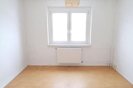 Wohnung Schmalkalden - 3 Zimmer, 64 m&sup2;, 352&euro; | Angebot:24795803