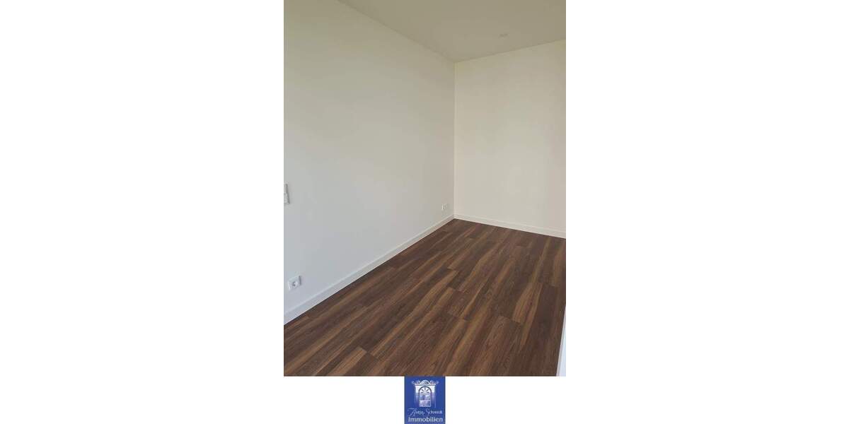 Etagenwohnung Döbeln - 4 Zimmer, 125 m&sup2;, 1.252&euro; | Angebot:25708952