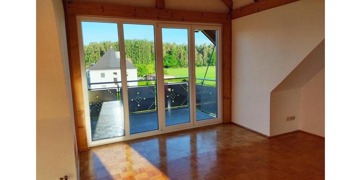 Dachgeschoßwohnung Vorbach - 2.5 Zimmer, 86 m&sup2;, 675&euro; | Angebot:25855038