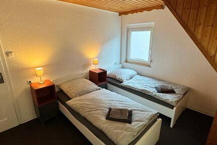 Wohnen auf Zeit Oedheim - 8 Zimmer, 150 m&sup2;, 4.900&euro; | Angebot:19806079