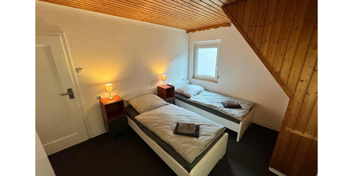 Wohnen auf Zeit Oedheim - 8 Zimmer, 150 m&sup2;, 4.900&euro; | Angebot:19806079