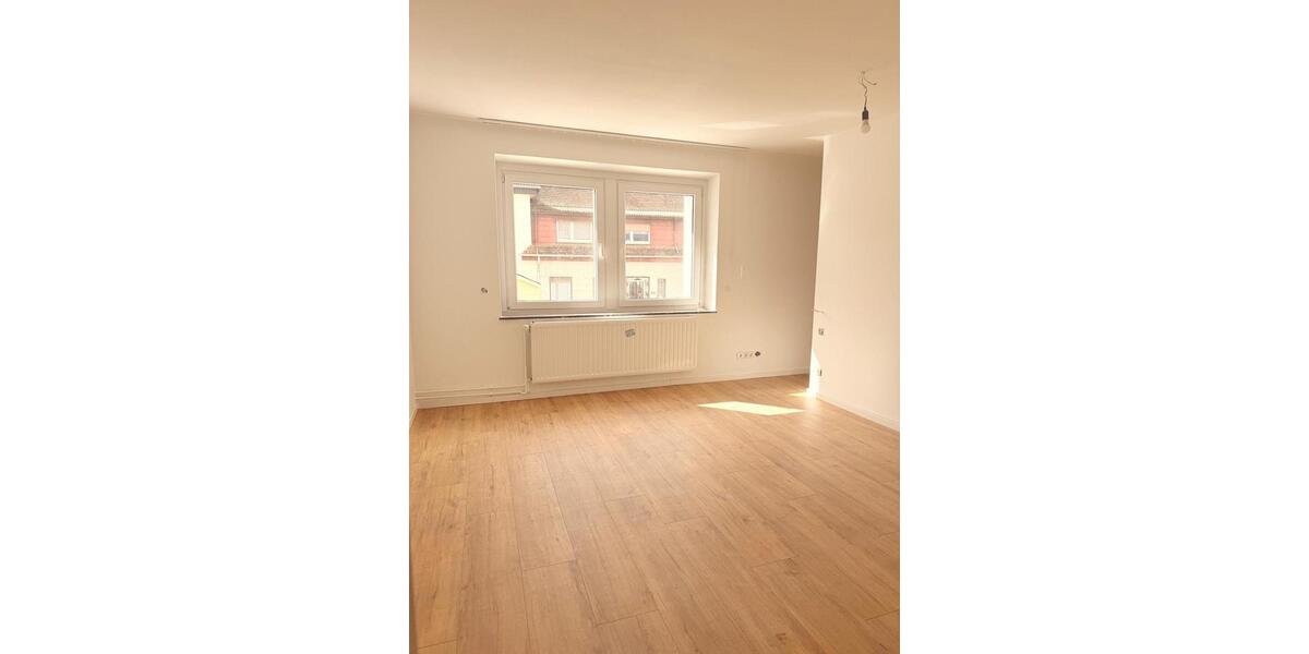 Etagenwohnung Wadgassen - 4 Zimmer, 100 m&sup2;, 950&euro; | Angebot:25751176