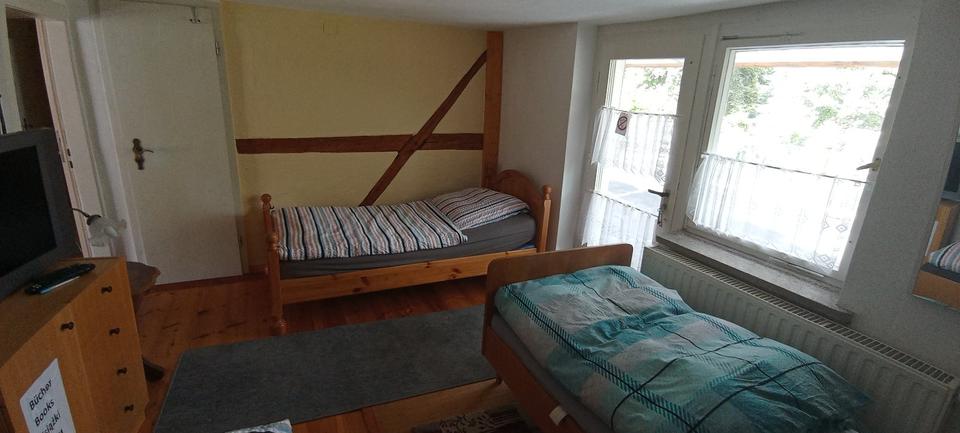 Wohnen auf Zeit Haselbachtal - 3 Zimmer, 60 m&sup2;, 10&euro; | Angebot:26145583