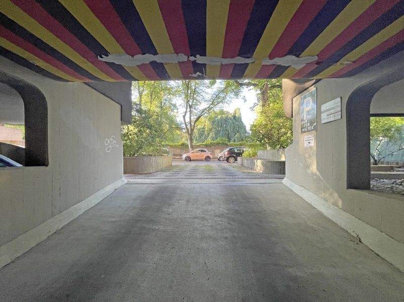 Tiefgaragenstellplatz in der Fehlerstr. 8 (Stellpl. 09) zimmer