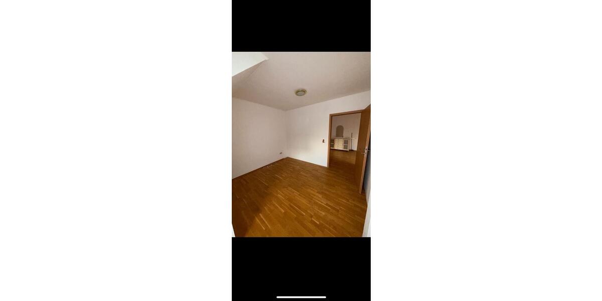 Dachgeschoßwohnung Kassel Vorderer Westen - 3 Zimmer, 72 m&sup2;, 900&euro; | Angebot:26215181