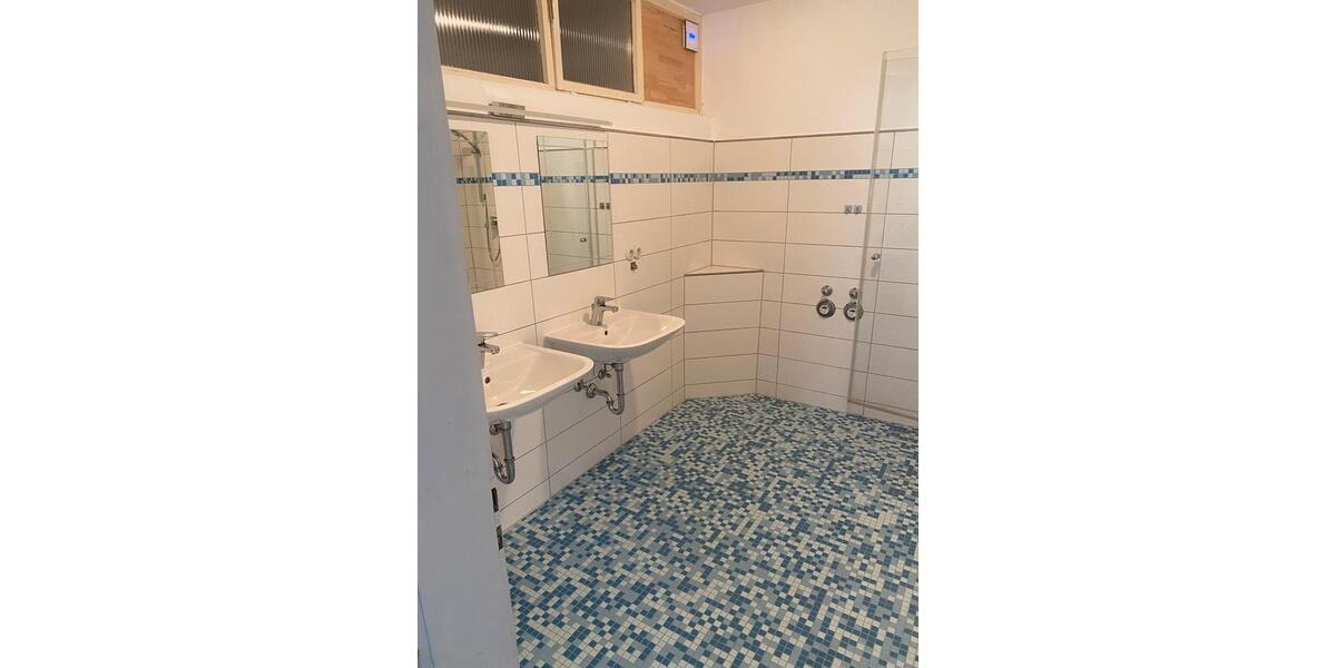 Etagenwohnung Velden - 3 Zimmer, 107 m&sup2;, 1.090&euro; | Angebot:26606047