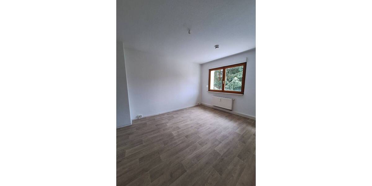 Etagenwohnung Eisenach - 2 Zimmer, 51 m&sup2;, 399&euro; | Angebot:26844110