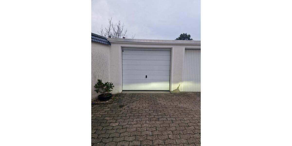 Etagenwohnung Halle - 4 Zimmer, 92 m&sup2;, 850&euro; | Angebot:25805532