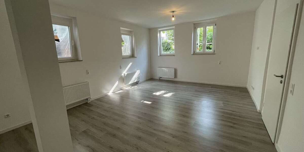 Etagenwohnung Esslingen - 3 Zimmer, 74 m&sup2;, 915&euro; | Angebot:27091784