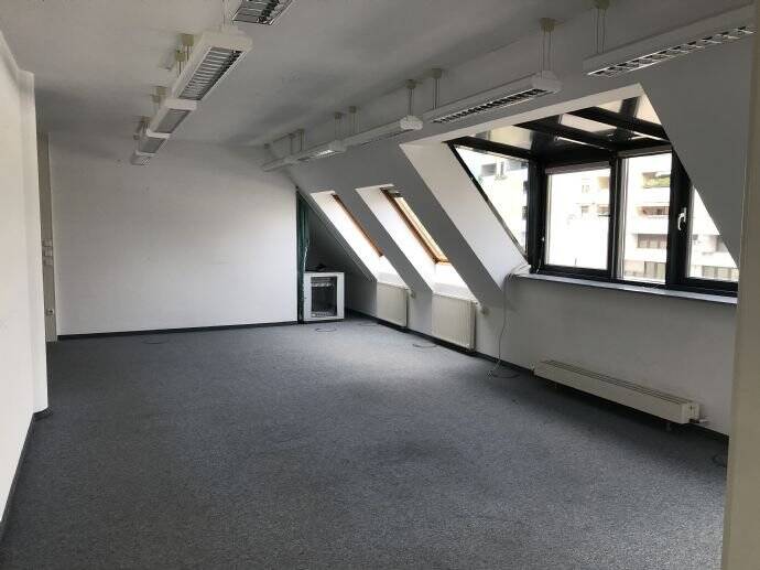 Gewerbeobjekt Ludwigsburg Mitte - 3 Zimmer, 125 m&sup2;, 1.350&euro; | Angebot:25671447