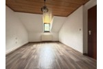 Gemütliche 3-Zimmer-Dachgeschosswohnung mit ca. 72 m² in Friedrichsthal-Bildstock - 3- Friedrichsthal | Angebot:27199791