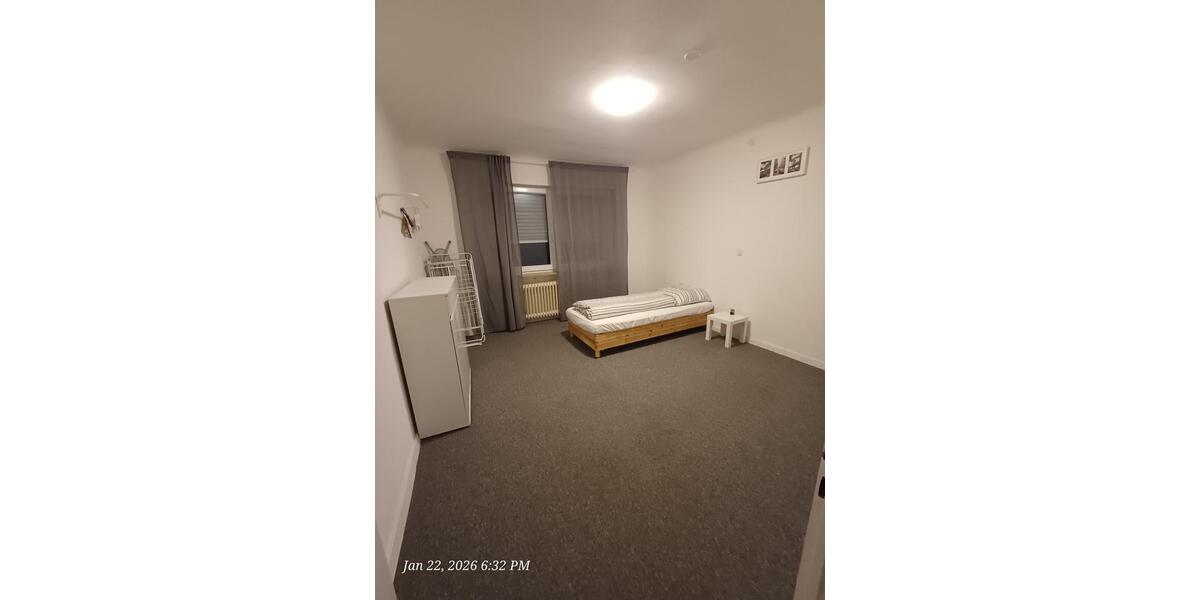 Wohnen auf Zeit Saarbrücken - 4 Zimmer, 100 m&sup2;, 90&euro; | Angebot:25512938
