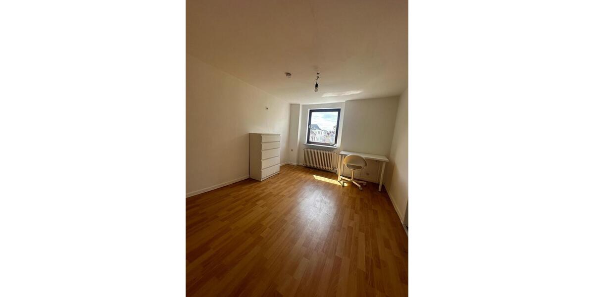 Dachgeschoßwohnung Bremen - 1.5 Zimmer, 20 m&sup2;, 680&euro; | Angebot:26537259