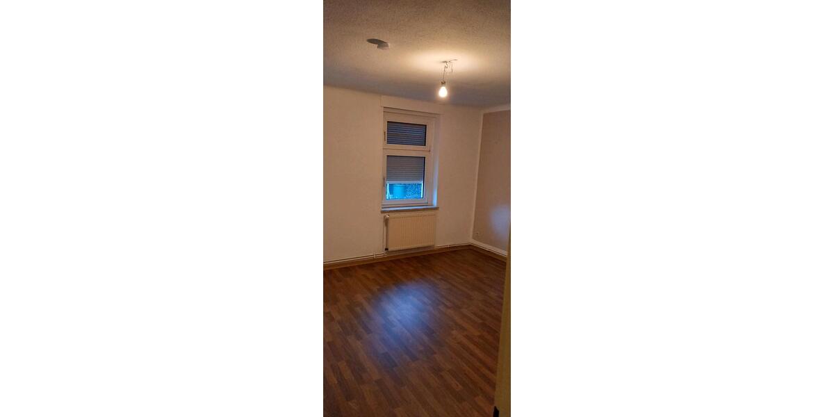 Erdgeschoßwohnung Oschersleben (Bode) - 4 Zimmer, 121 m&sup2;, 925&euro; | Angebot:25823170