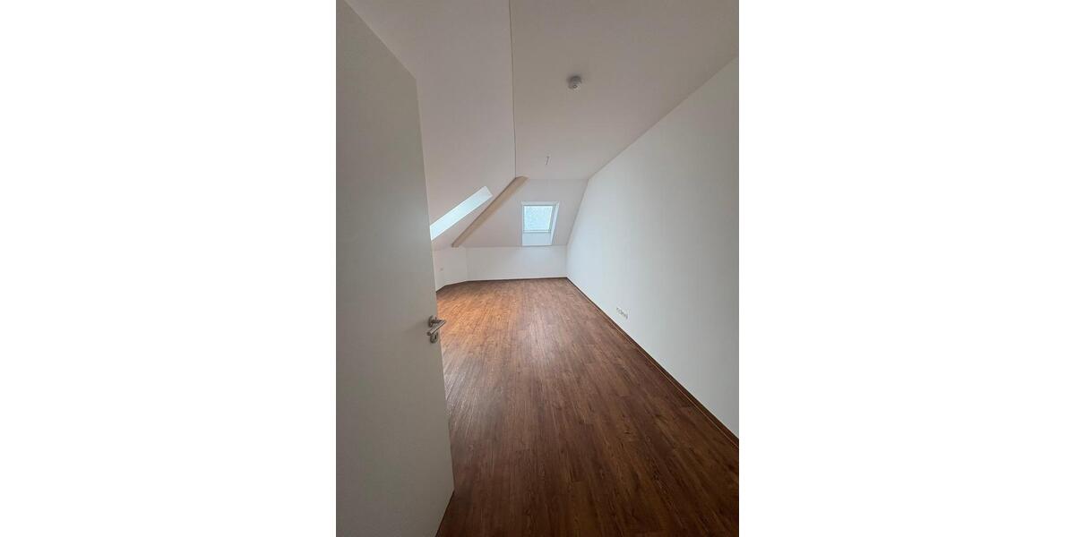 Etagenwohnung Auerbach/Vogtland Vogtland - 3 Zimmer, 102 m&sup2;, 700&euro; | Angebot:23844966