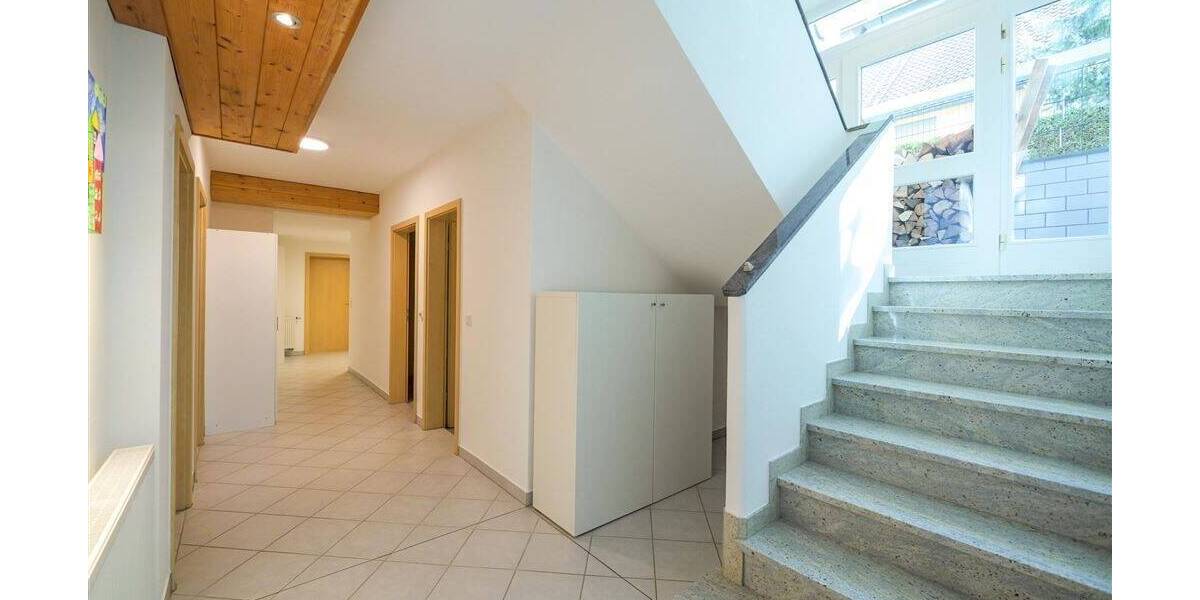Einfamilienhaus Mammendorf - 9 Zimmer, 272 m&sup2;, 3.490&euro; | Angebot:23964807