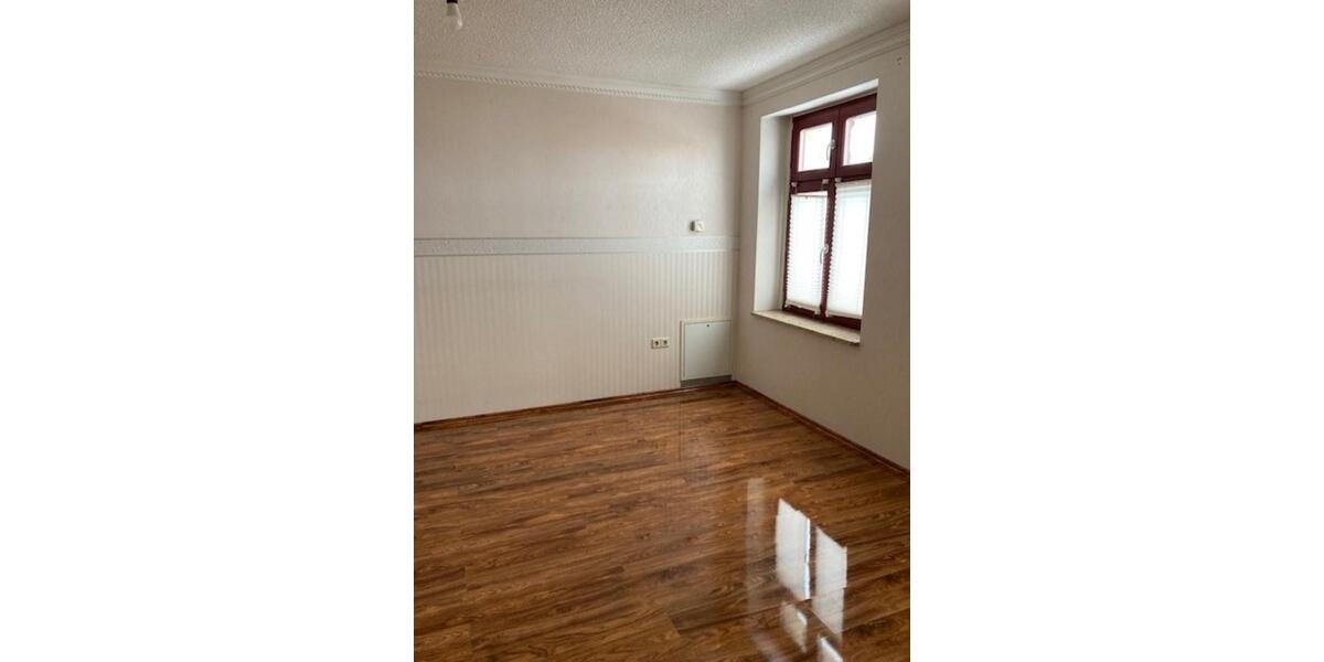 Maisonettenwohnung Dargun - 4 Zimmer, 160 m&sup2;, 1.000&euro; | Angebot:25440682