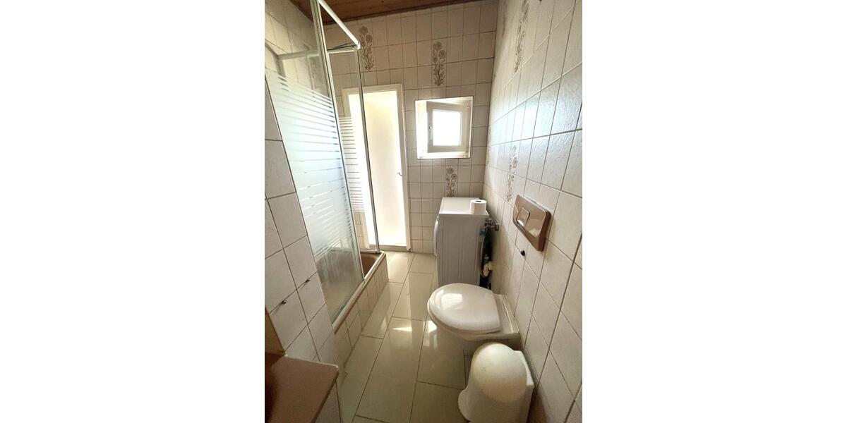 Wohnen auf Zeit Duisburg Hamborn - 4 Zimmer, 105 m&sup2;, 130&euro; | Angebot:22092764