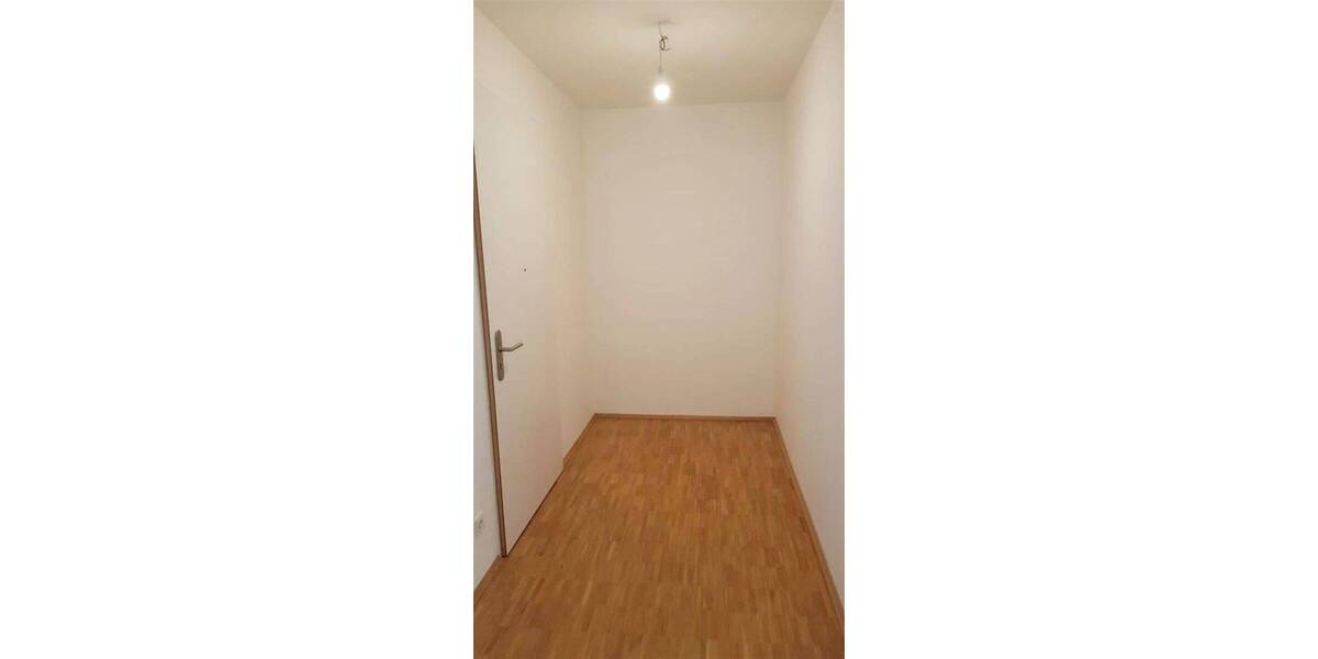 Etagenwohnung Mönchengladbach Stadtmitte - 3 Zimmer, 87 m&sup2;, 1.158&euro; | Angebot:26585753