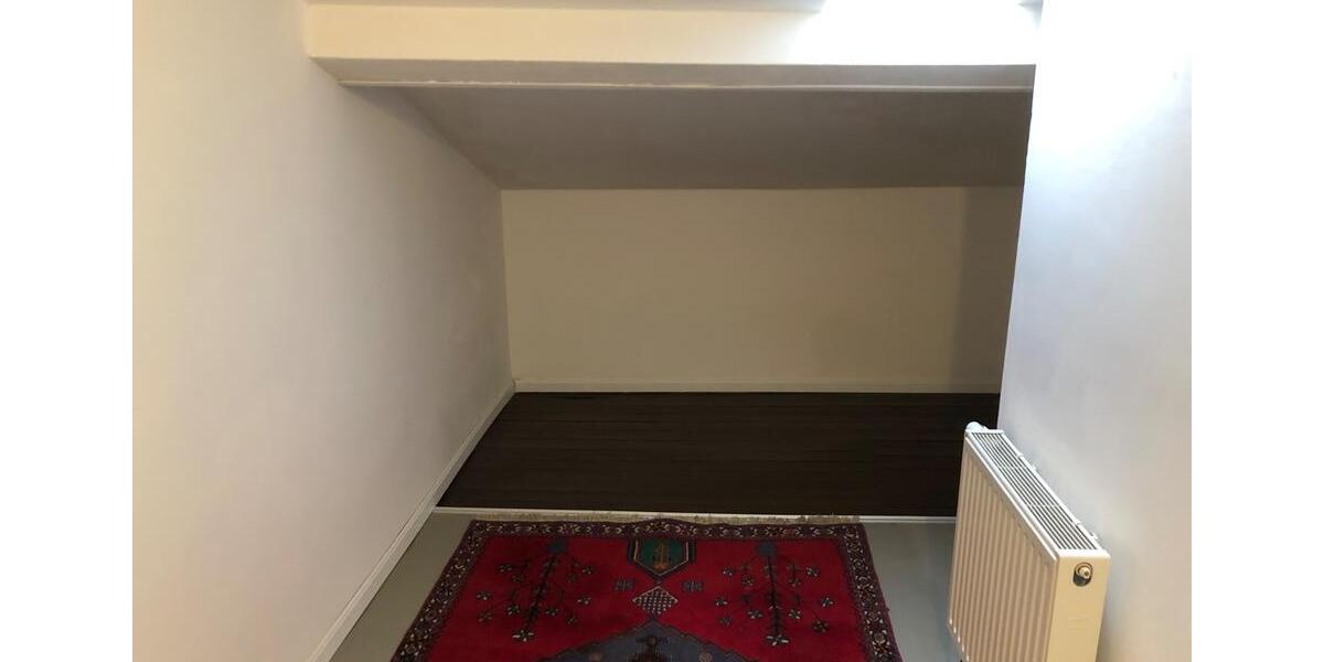 2-Zimmer Dachgeschoss Wohnung 2 zimmer