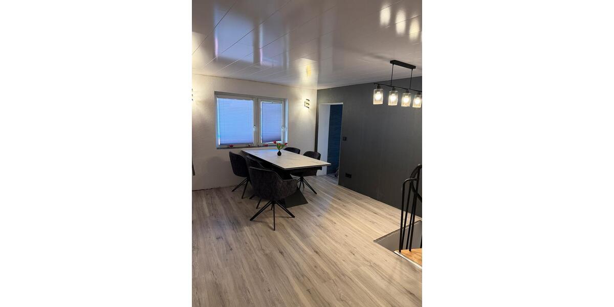 Etagenwohnung Kindelbrück - 4 Zimmer, 100 m&sup2;, 850&euro; | Angebot:26669566