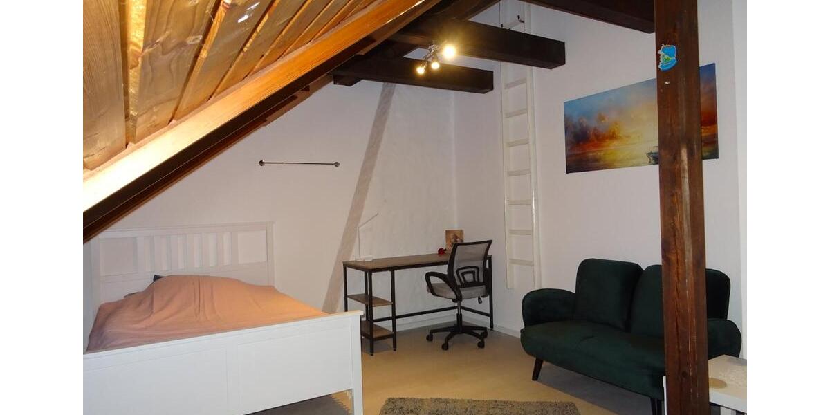 Vollmöbliertes Zimmer in WG 17m² 1 zimmer