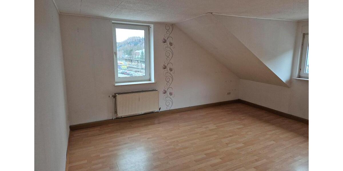 Dachgeschoßwohnung Siegen Eiserfeld - 2 Zimmer, 80 m&sup2;, 690&euro; | Angebot:25811926