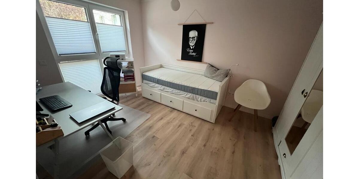 Hochwertige helle 3ZKB Wohnung teilmöbliert mit Terrasse 3 zimmer