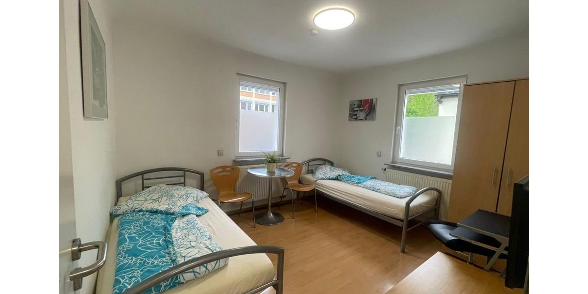 Wohnen auf Zeit Esslingen am Neckar Oberesslingen - 1 Zimmer, 13 m&sup2;, 590&euro; | Angebot:26216171