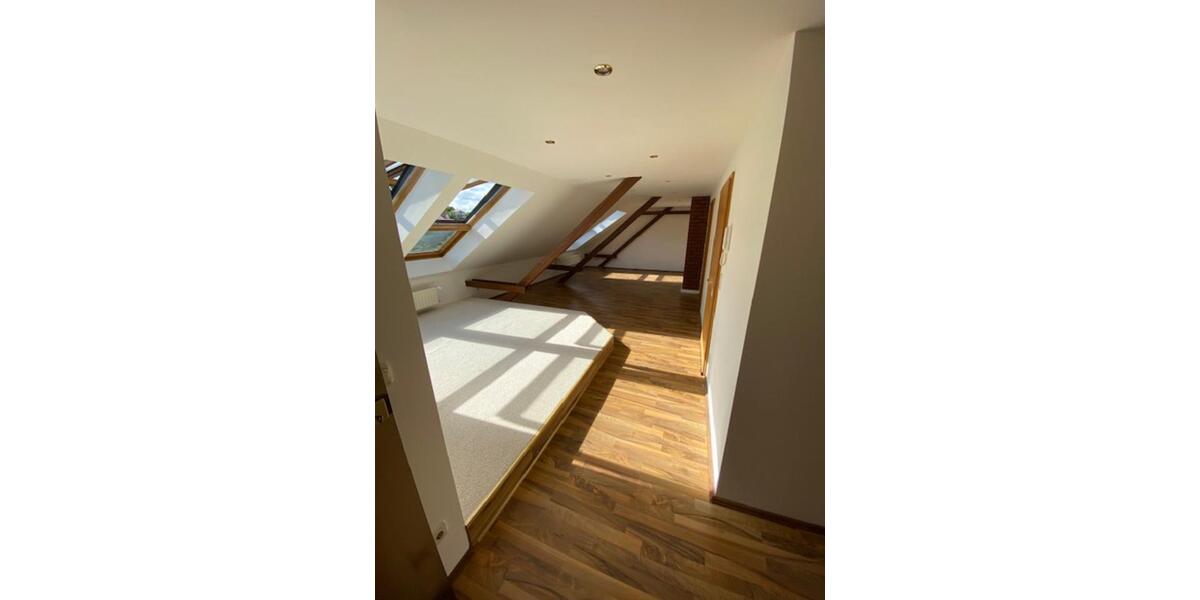 Dachgeschoßwohnung Meißen - 3 Zimmer, 75 m&sup2;, 560&euro; | Angebot:25941731