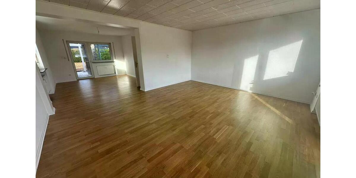 Erdgeschoßwohnung Gerbrunn - 3 Zimmer, 98 m&sup2;, 1.261&euro; | Angebot:26269084