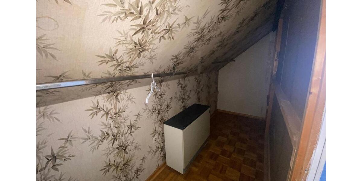 Dachgeschoßwohnung Butzbach - 3 Zimmer, 85 m&sup2;, 900&euro; | Angebot:24688057