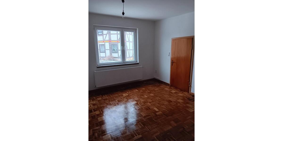 Etagenwohnung Uslar - 4 Zimmer, 110 m&sup2;, 595&euro; | Angebot:24841347