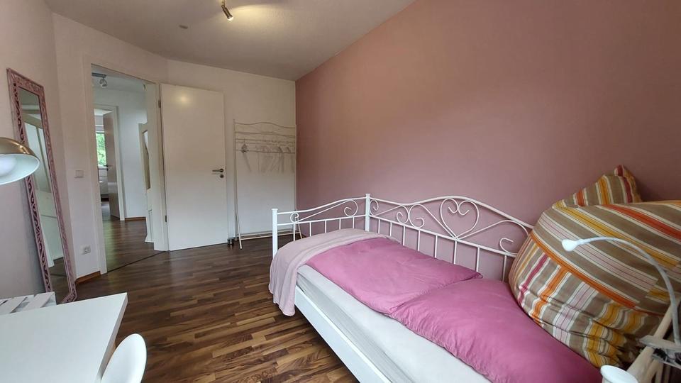 WG Zimmer-möbliert, Frauen WG 1 1 zimmer