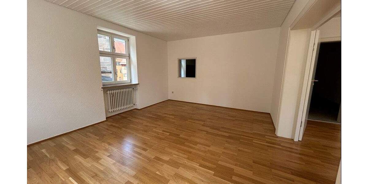 Etagenwohnung Dinkelsbühl - 3 Zimmer, 100 m&sup2;, 750&euro; | Angebot:25729750